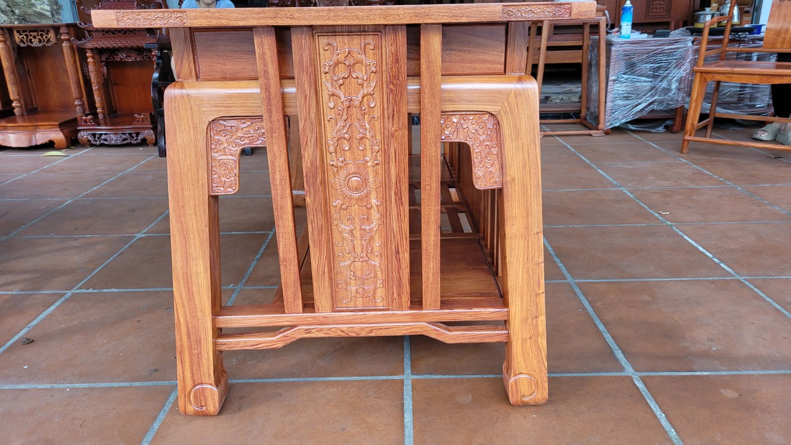 mẫu bàn trà gỗ hương đá nam phi