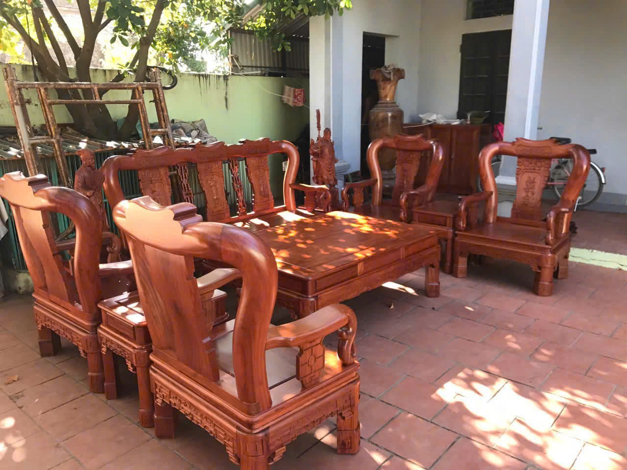 bộ ghế minh quốc triện gỗ hương dơn giản mà vẫn sang trọng,giá trị bền vững