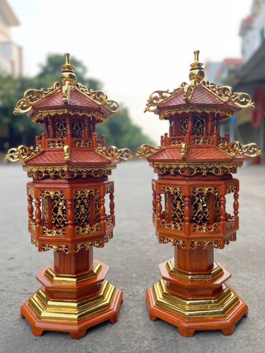 đèn thờ gỗ hương ta chế tác hoàn toàn thủ công