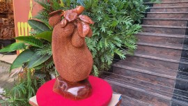 Chiêm ngưỡng tác phẩm tượng quả mít gỗ hương ta