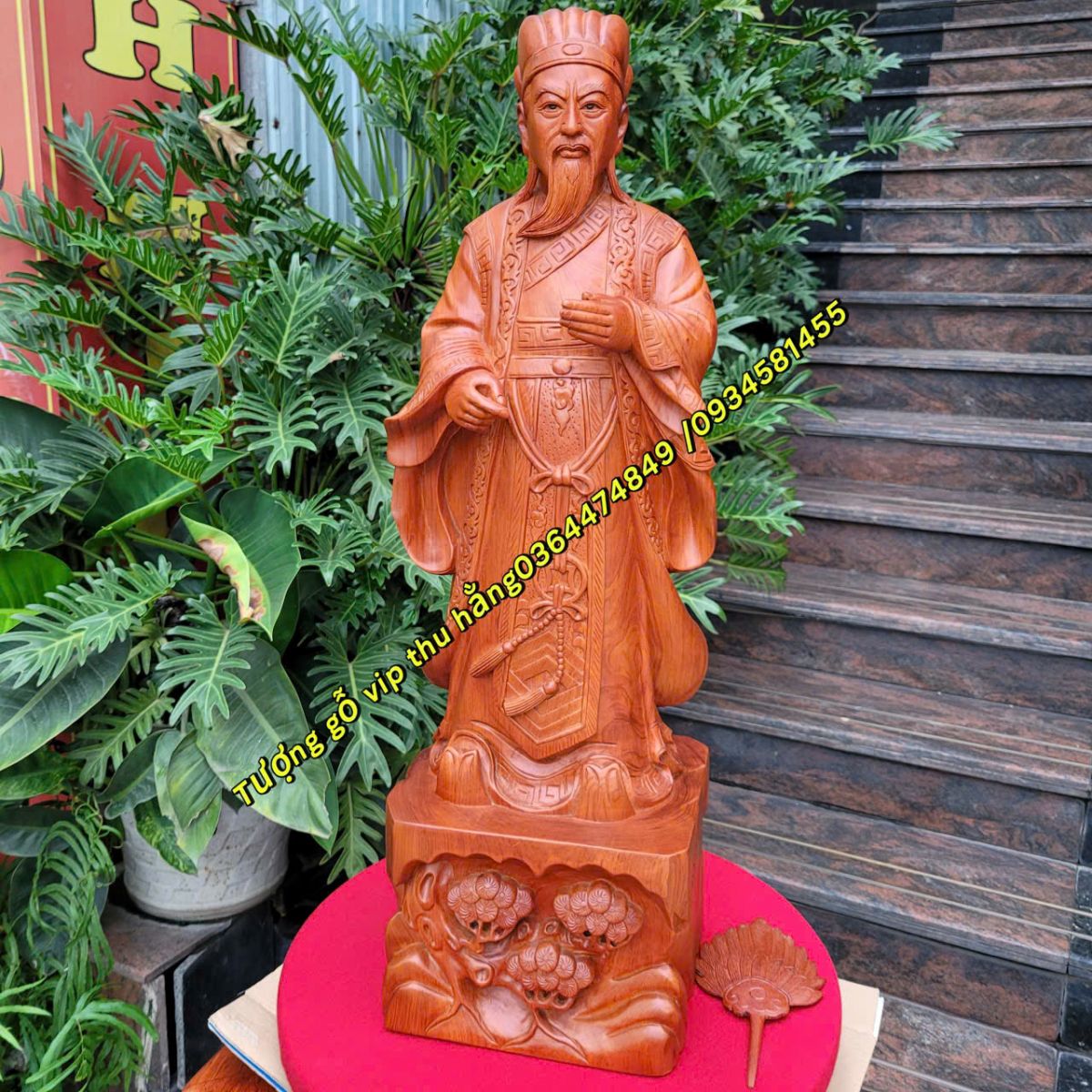 nghệ thuật tạo tác tượng gỗ khổng minh