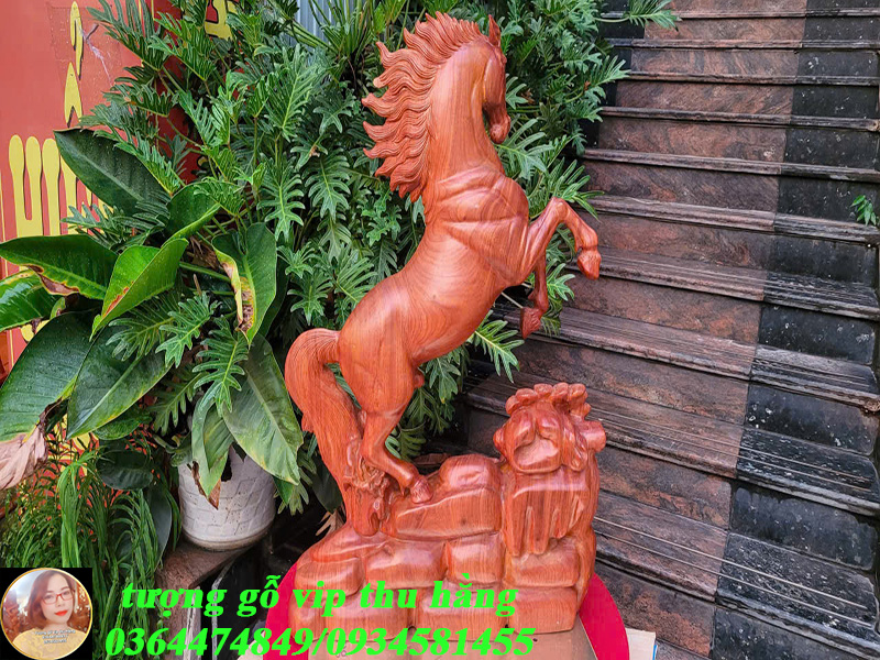 nghệ thuật điêu khắc tượng ngựa gỗ hương đá