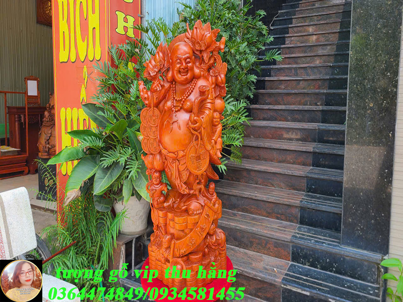 di lặc gánh đào gỗ hương đá nguyên khối cao 1m