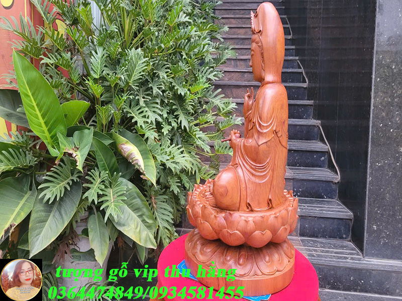 chất liệu gỗ rất đẹp, bóng mịn, sắc nét