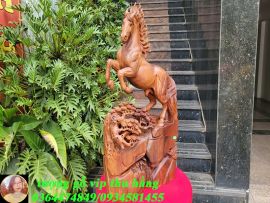 Khám phá Tượng Ngựa Phi Thiên Gỗ Hương Ta – Mạnh Mẽ, Kiêu Hãnh, Đẳng Cấp