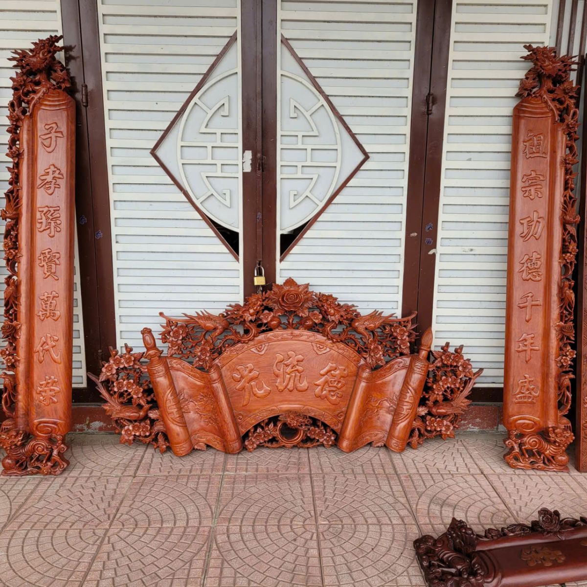 bộ cuốn thư câu đối gỗ hương đá